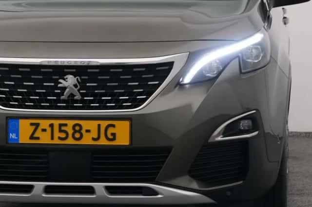 Peugeot 3008 (2020) thumbnail 19