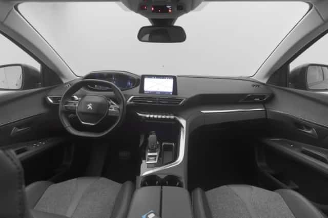 Peugeot 3008 (2020) thumbnail 3