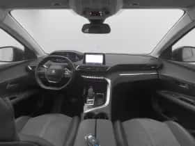 Peugeot 3008 (2020) thumbnail 3