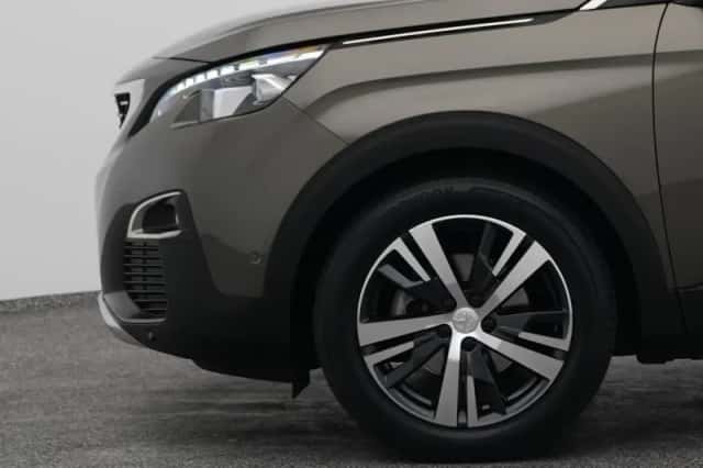 Peugeot 3008 (2020) thumbnail 21