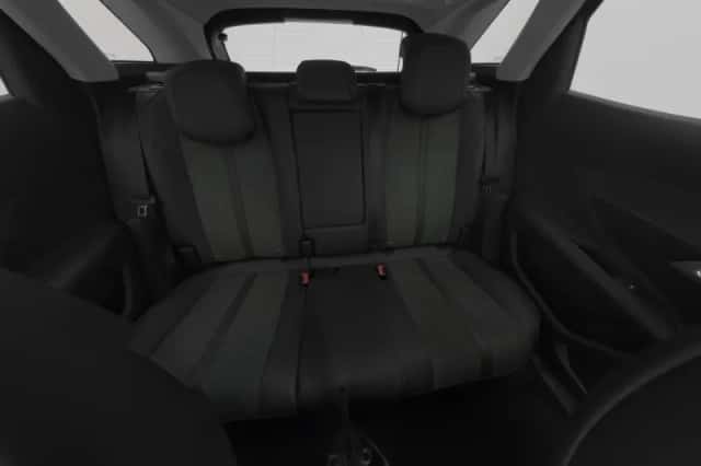 Peugeot 3008 (2020) thumbnail 4