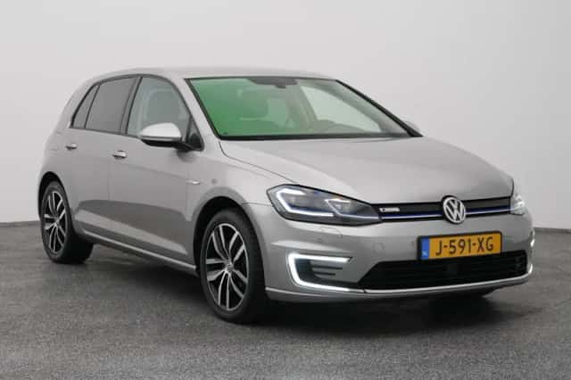 Volkswagen E-Golf (2020) thumbnail 2