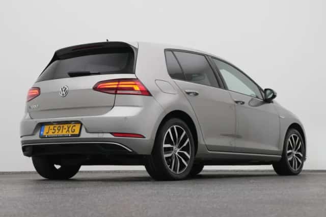Volkswagen E-Golf (2020) thumbnail 17
