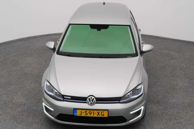 Volkswagen E-Golf (2020) thumbnail 27