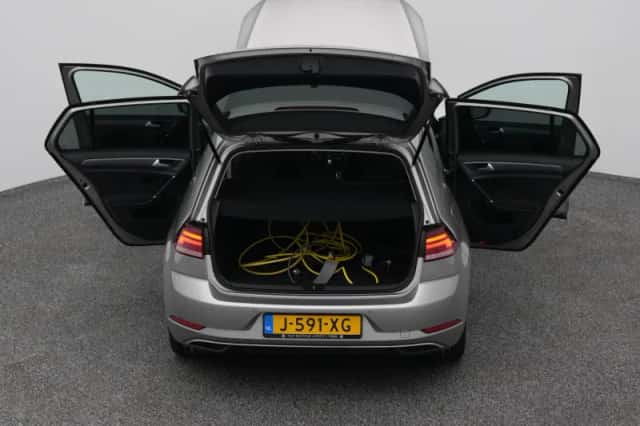 Volkswagen E-Golf (2020) thumbnail 30