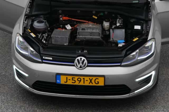 Volkswagen E-Golf (2020) thumbnail 32