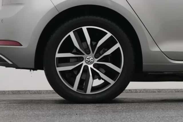 Volkswagen E-Golf (2020) thumbnail 42