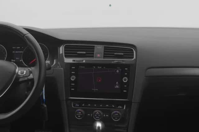 Volkswagen E-Golf (2020) thumbnail 9