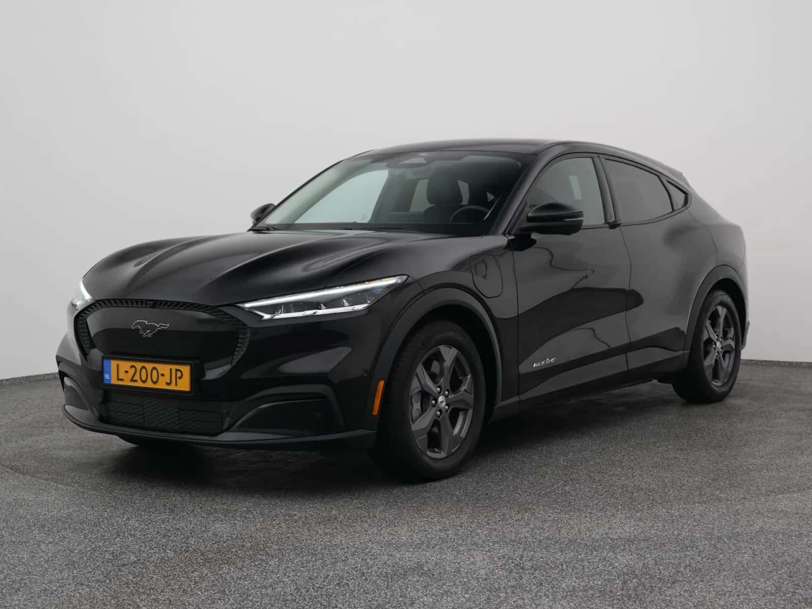 Ford Mustang (2021) — foto 1