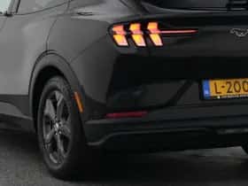 Ford Mustang (2021) thumbnail 19
