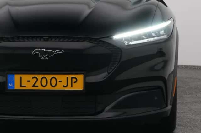Ford Mustang (2021) thumbnail 20
