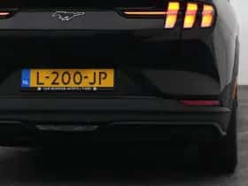 Ford Mustang (2021) thumbnail 21