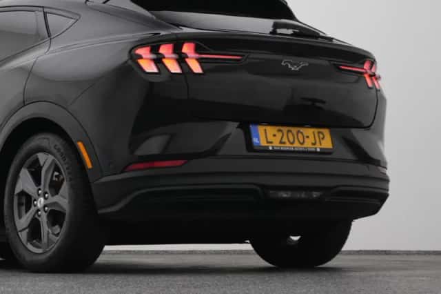 Ford Mustang (2021) thumbnail 23
