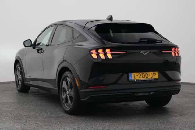 Ford Mustang (2021) thumbnail 6