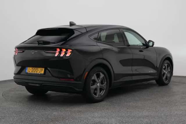 Ford Mustang (2021) thumbnail 7