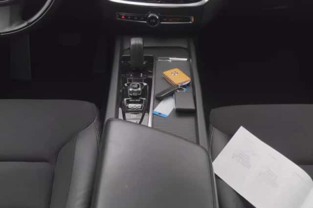 Volvo V60 (2020) thumbnail 12