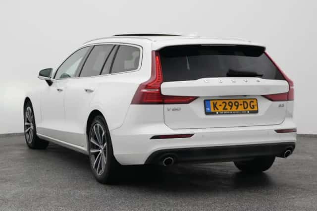 Volvo V60 (2020) thumbnail 5