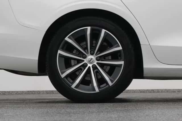 Volvo V60 (2020) thumbnail 41