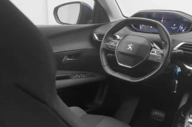 Peugeot 3008 (2020) thumbnail 11