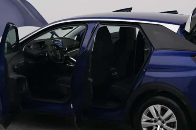Peugeot 3008 (2020) thumbnail 33