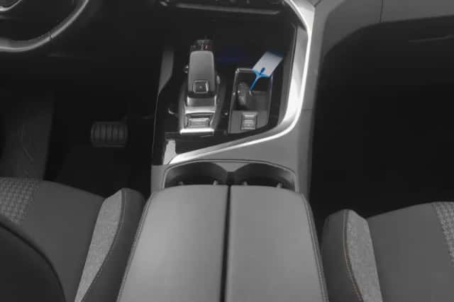 Peugeot 3008 (2021) thumbnail 12