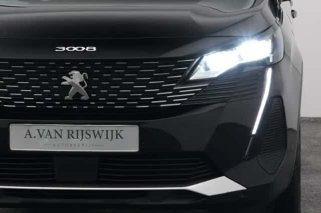 Peugeot 3008 (2021) thumbnail 19