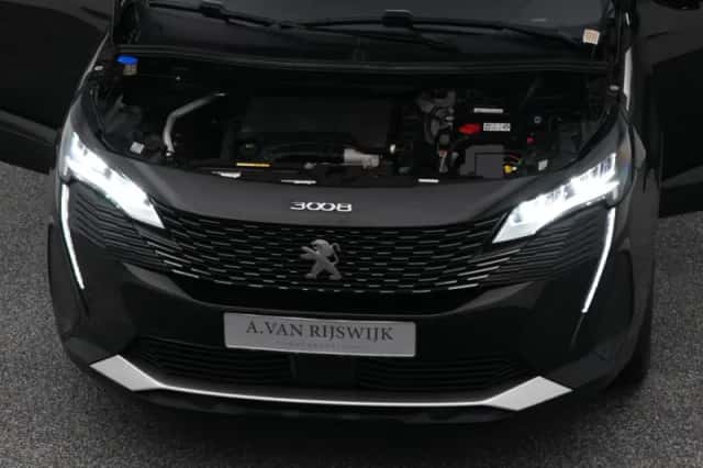 Peugeot 3008 (2021) thumbnail 31