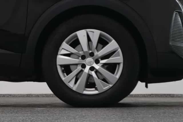 Peugeot 3008 (2021) thumbnail 42