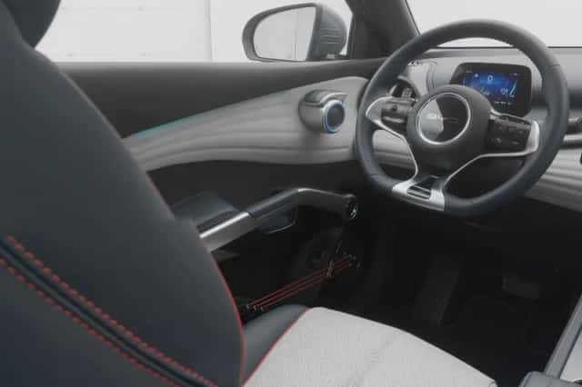 BYD Atto (2024) thumbnail 11
