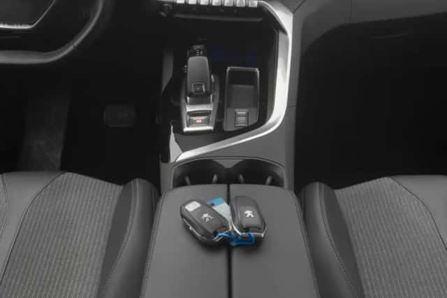 Peugeot 5008 (2022) thumbnail 12