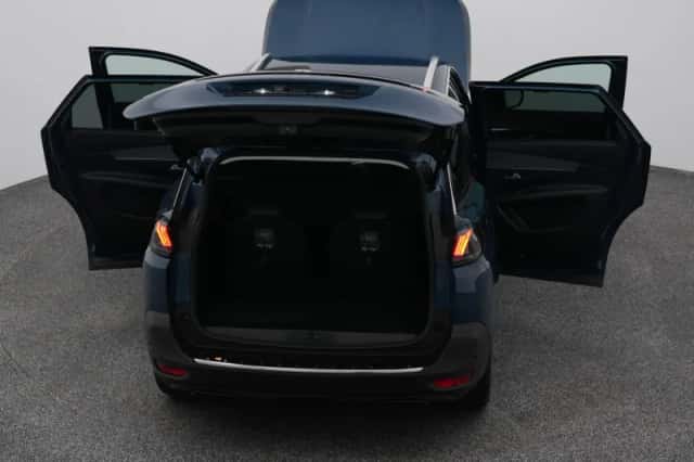 Peugeot 5008 (2022) thumbnail 29