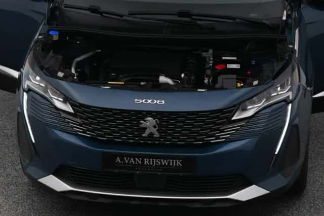Peugeot 5008 (2022) thumbnail 31