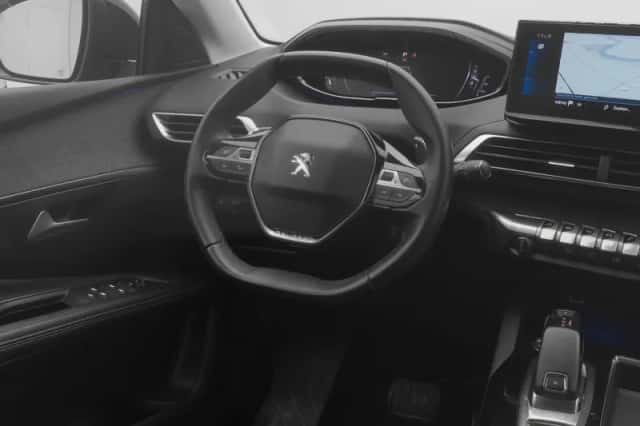 Peugeot 5008 (2022) thumbnail 7