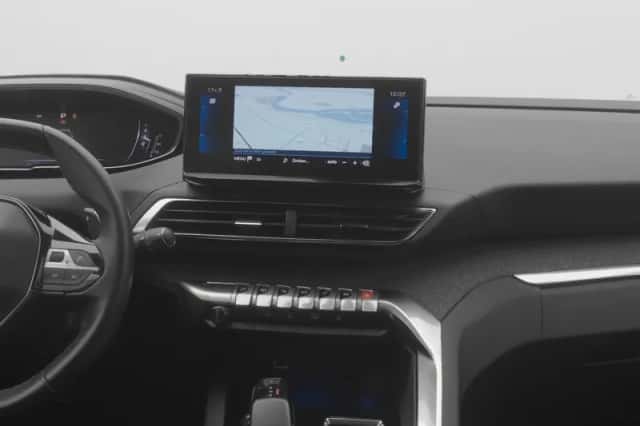 Peugeot 5008 (2022) thumbnail 8