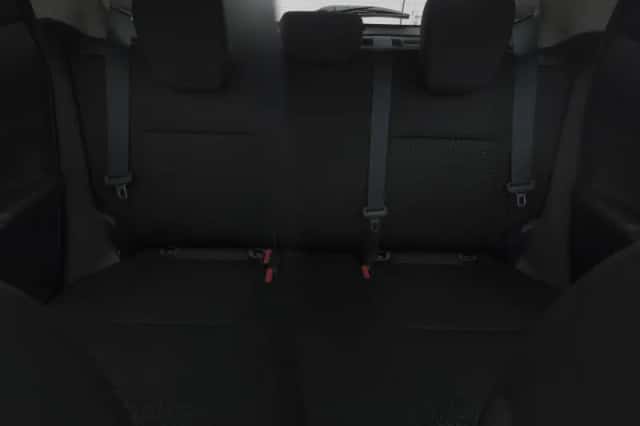 Suzuki Swift (2021) thumbnail 4