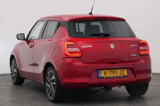 Suzuki Swift (2021) thumbnail 5