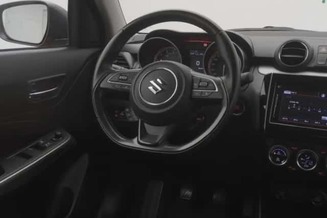 Suzuki Swift (2021) thumbnail 7