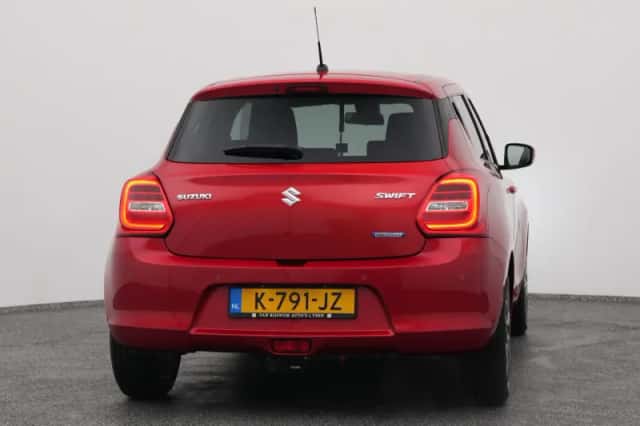 Suzuki Swift (2021) thumbnail 10