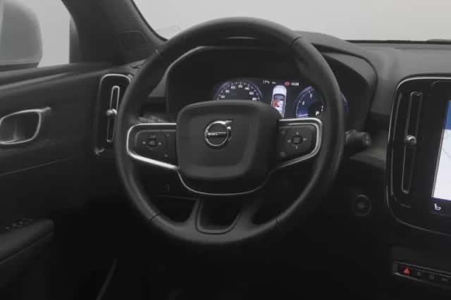 Volvo XC40 (2020) thumbnail 7