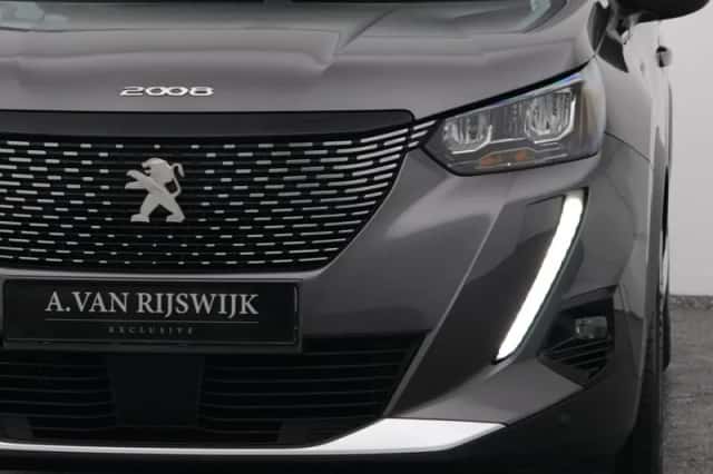 Peugeot 2008 (2020) thumbnail 19
