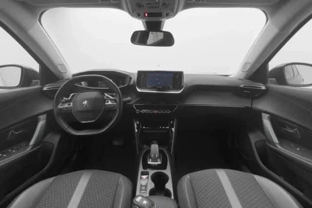 Peugeot 2008 (2020) thumbnail 3