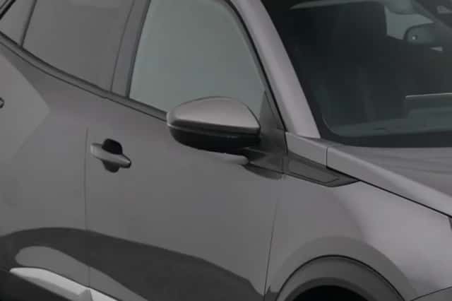 Peugeot 2008 (2020) thumbnail 23
