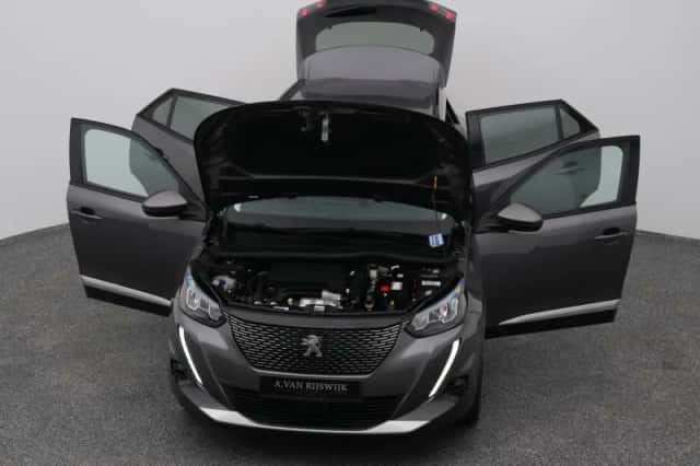 Peugeot 2008 (2020) thumbnail 27