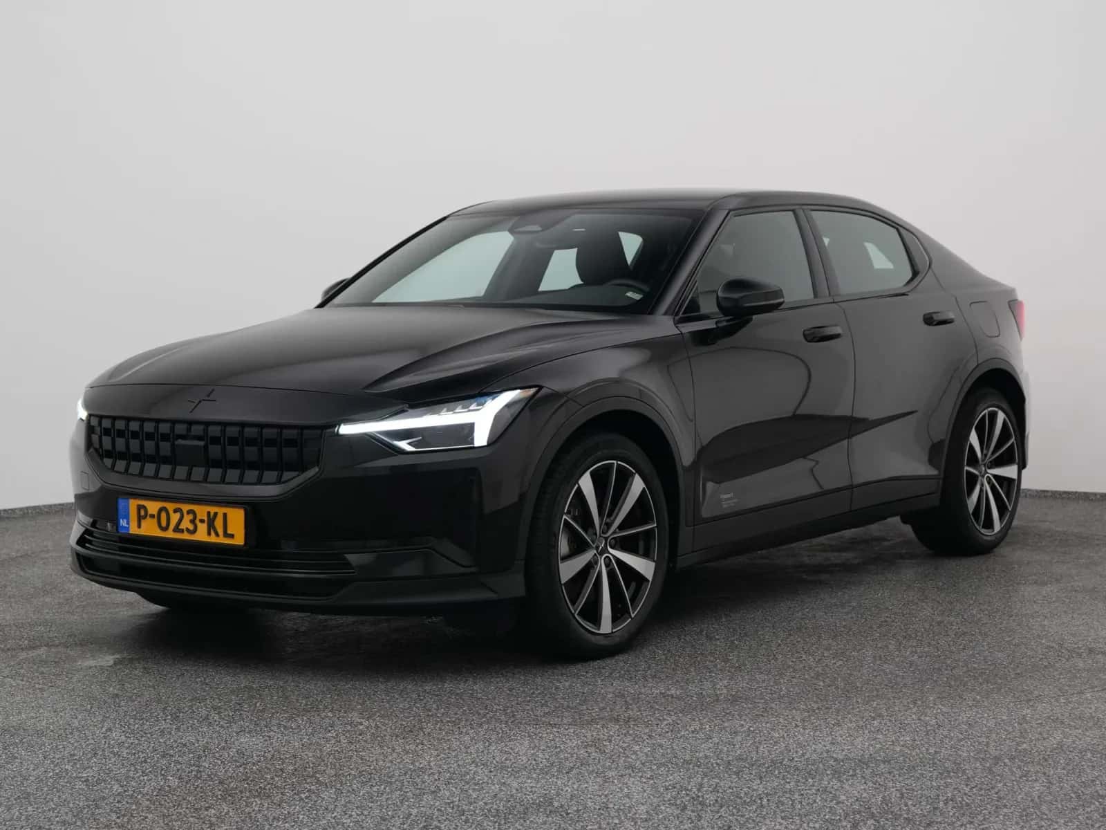 Polestar 2 (2022) — foto 1