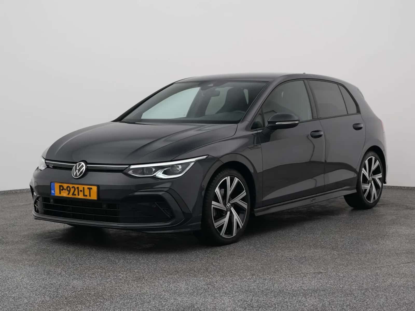 Volkswagen Golf (2022) — foto 1