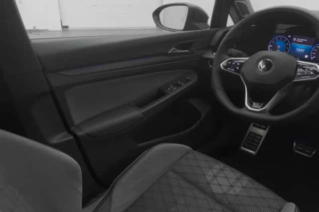 Volkswagen Golf (2022) thumbnail 11