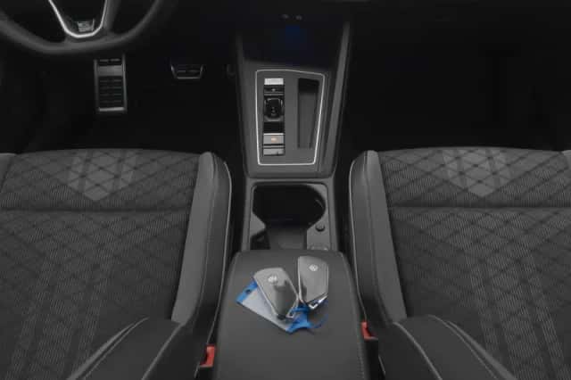 Volkswagen Golf (2022) thumbnail 12
