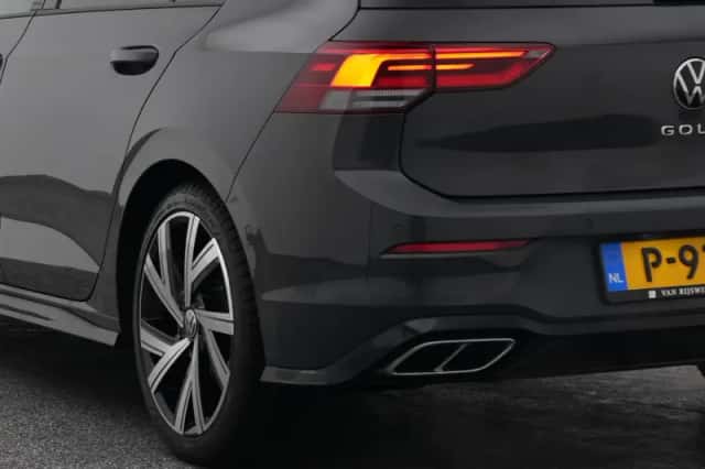 Volkswagen Golf (2022) thumbnail 18