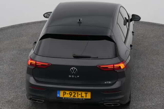 Volkswagen Golf (2022) thumbnail 28
