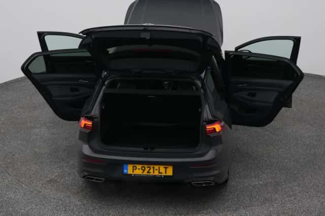 Volkswagen Golf (2022) thumbnail 29